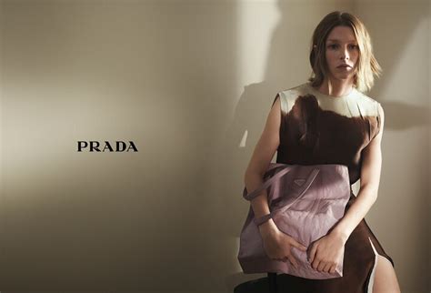 プラダジャパン株式会社｜【PRADA（プラダ）】マネージャー .